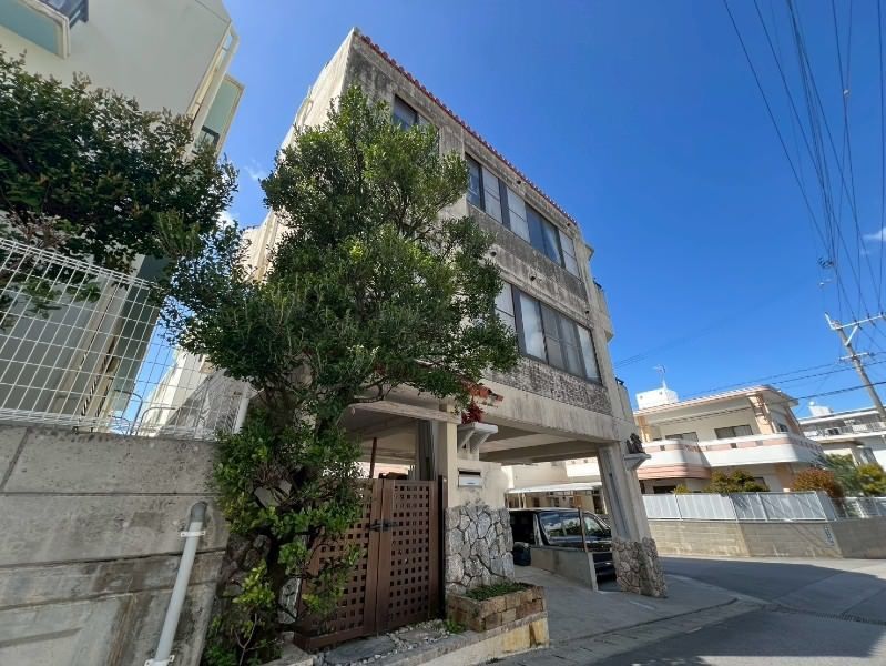 5DK Two-Generation House for Sale in Naha Makabi, Okinawa - Thumbnail 3