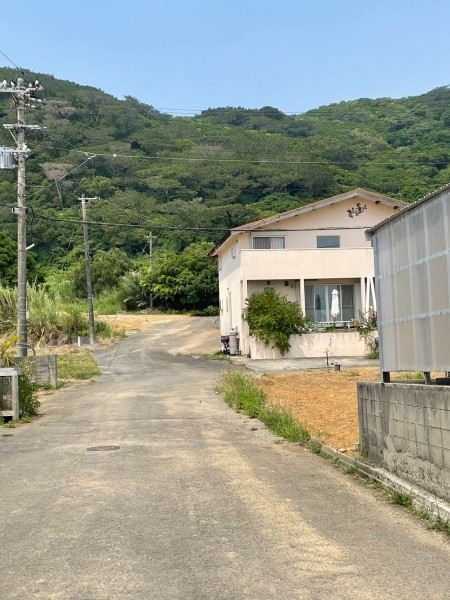 Land for Sale in Ishigaki, Okinawa - 412 sqm Ocean View Plot - Thumbnail 2