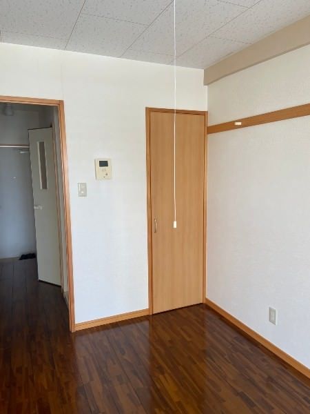 1K Apartment for Rent near Makishi Station, Naha, Okinawa - Thumbnail 3