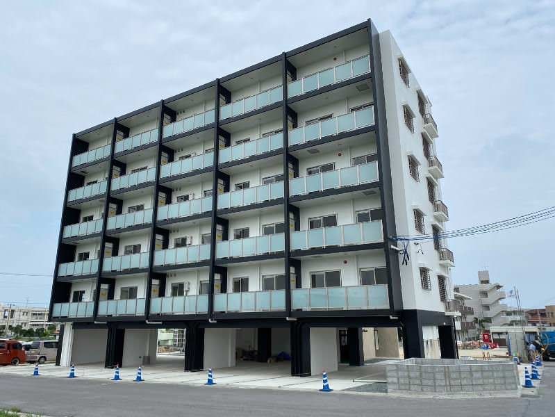 Pet-Friendly 1LDK Apartment in Miyakojima with Free Parking & Internet - Thumbnail 3