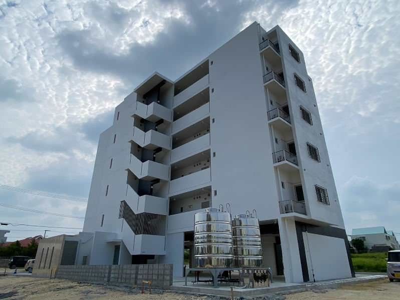 Pet-Friendly 1LDK Apartment in Miyakojima with Free Parking & Internet - Thumbnail 2