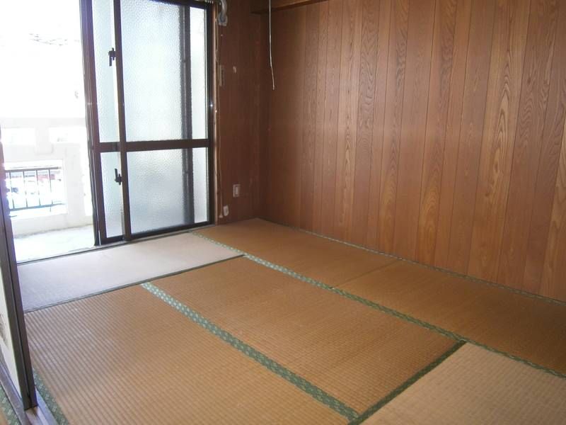 2DK Apartment for Rent in Haebaru, Okinawa - 39.7 sqm - Thumbnail 4