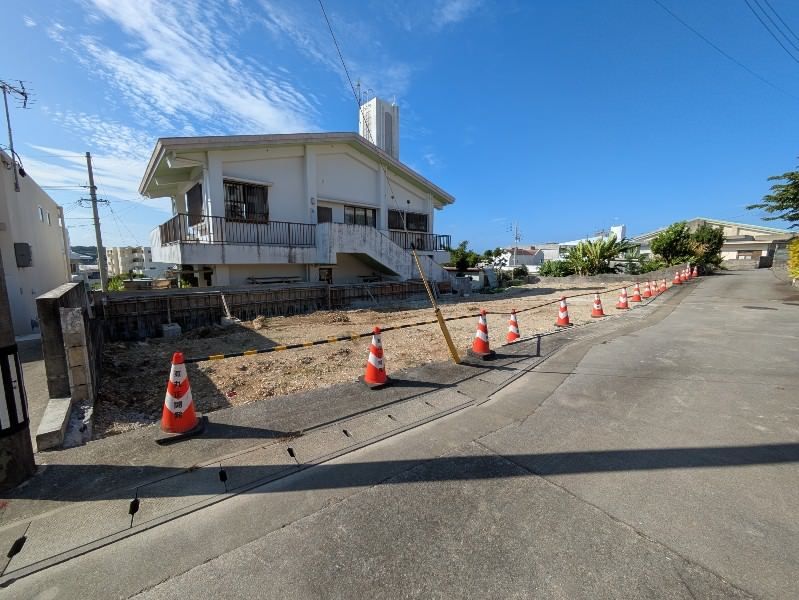 Spacious Residential Land for Sale in Itoman City, Okinawa - Thumbnail 2