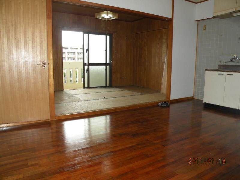 3DK Apartment for Rent in Ginowan City, Okinawa - Thumbnail 4