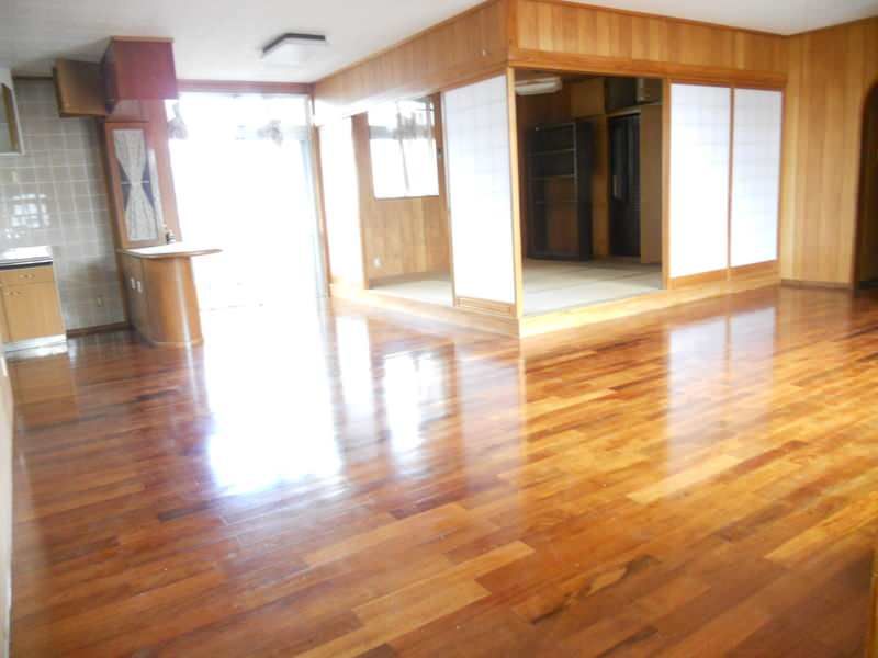 3LDK Apartment for Rent in Ginowan City, Okinawa - Thumbnail 3