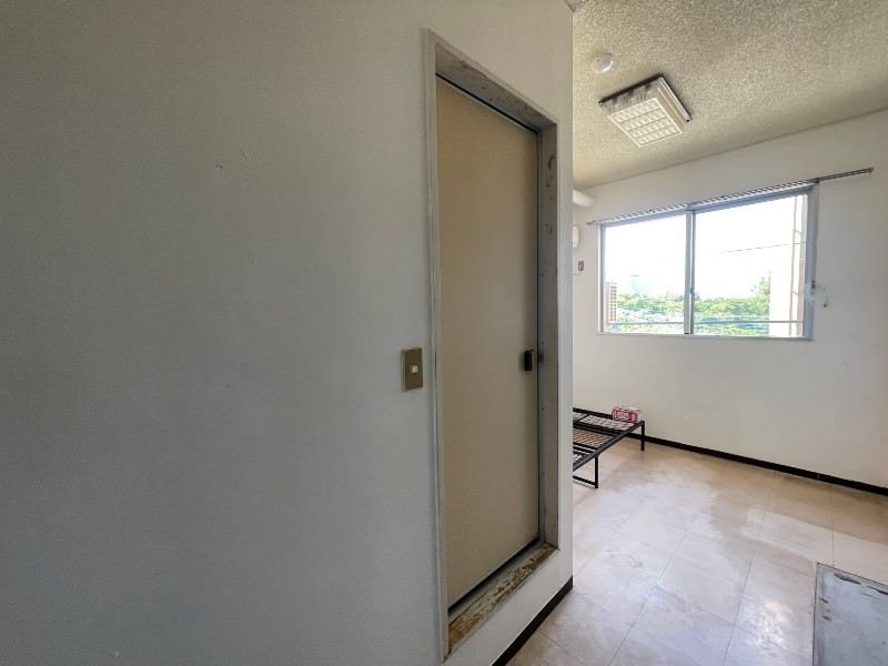 Marukatsu Mansion 1R Apartment for Rent in Nakagusuku Village - Thumbnail 4