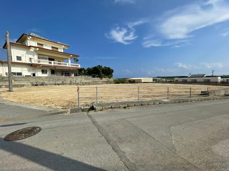 Land for Sale in Maezu, Itoman City, Okinawa - 334.07 sqm - Thumbnail 3