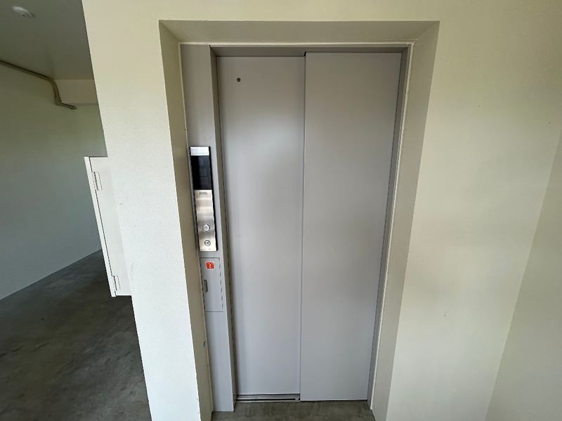 Monthly 1K Apartment in Uruma City, Okinawa with Free Parking & Internet - Thumbnail 3