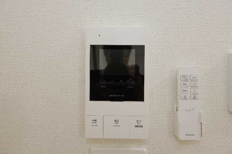 New 2LDK Apartment for Rent in Okinawa City's Momohara - Thumbnail 3