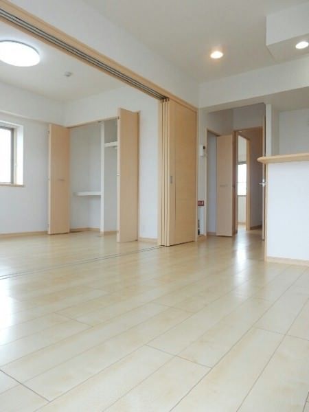 2LDK Apartment for Rent in Ginowan, Okinawa - Thumbnail 3