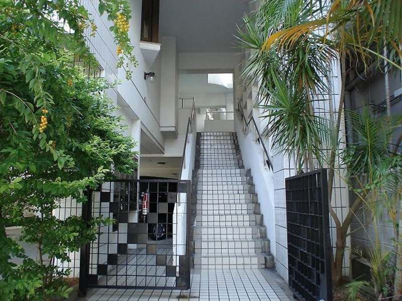 1LDK Apartment for Rent in Tomari, Naha, Okinawa - Thumbnail 3