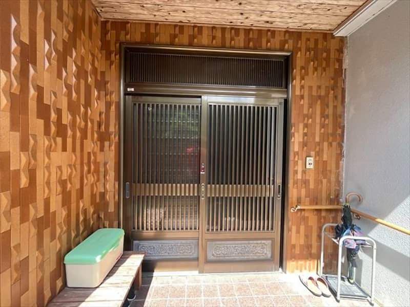 5LDK Single-Story House with Large Garden in Okinawa City - Thumbnail 4