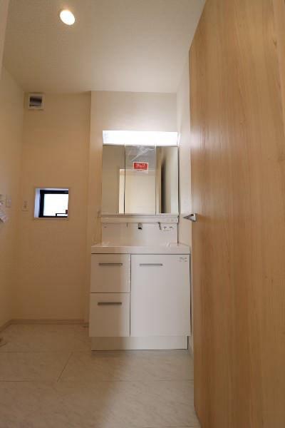 Grafare Kadena-cho Kadena Kadena-cho Kadena-cho Detached house for sale (newly built, walk-in closet, system kitchen, intercom with monitor, 3LDK, 34.9 million yen)|Okinawa Property Information [Goo Home] No.8284-86 — Image 3, Kadena, Okinawa