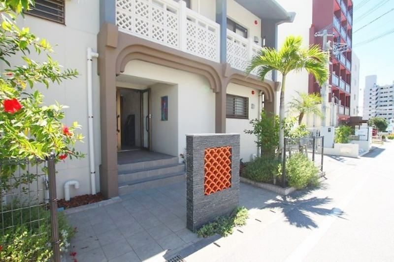 3LDK Apartment for Rent in Chatan, Okinawa with Free Internet - Thumbnail 2