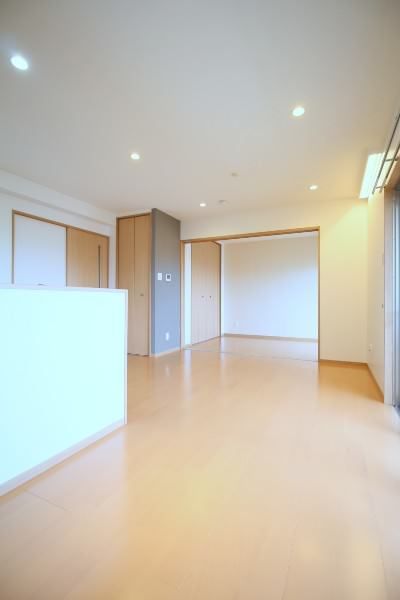 2LDK Apartment for Rent in Yomitan Village, Okinawa - Thumbnail 4