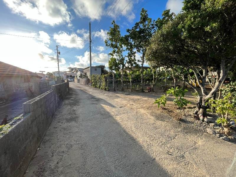 Land for Sale in Yonezu, Itoman City, Okinawa - 580 sqm - Thumbnail 2