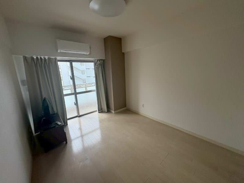 1K Apartment for Rent in Koe, Chatan, Okinawa - Pet Friendly - Thumbnail 4