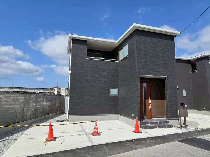 New 3LDK House for Sale in Takaezu, Uruma City, Okinawa - Thumbnail 2