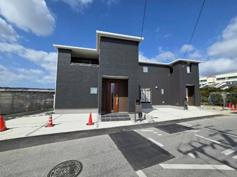 New 3LDK House for Sale in Takaezu, Uruma City, Okinawa - Thumbnail 3