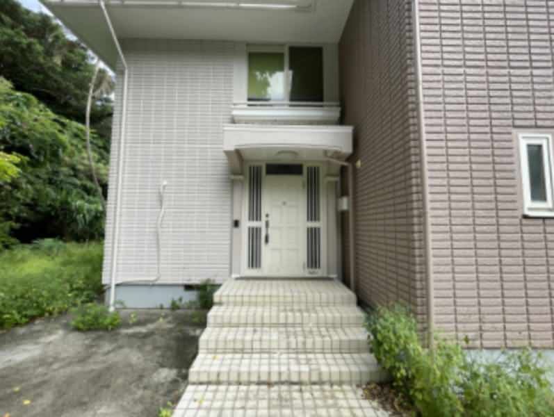 Spacious 2LDK House in Yaese Town, Okinawa - Image 1