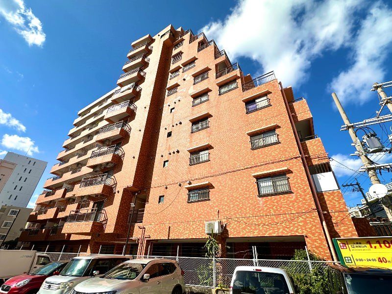 3LDK Corner Apartment for Sale in Naha, Okinawa - Image 1