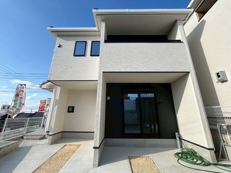 New 4LDK Wooden House for Sale in Uruma, Okinawa - Thumbnail 3