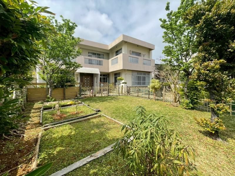 4LDK Detached House with Garden for Sale in Naha's Oroku - Thumbnail 2