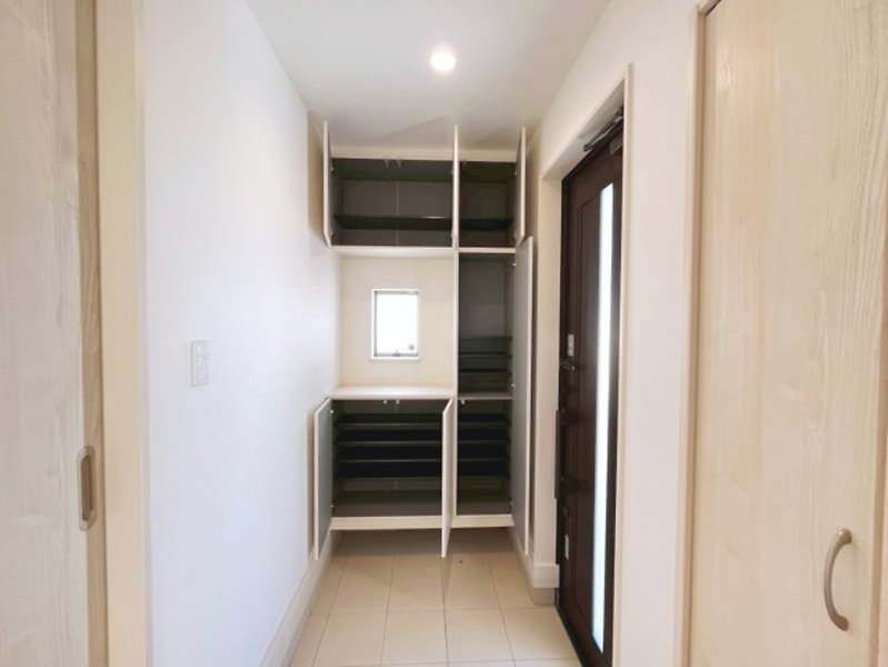 New 4LDK House with Garden in Yomitan Village, Okinawa - Thumbnail 4