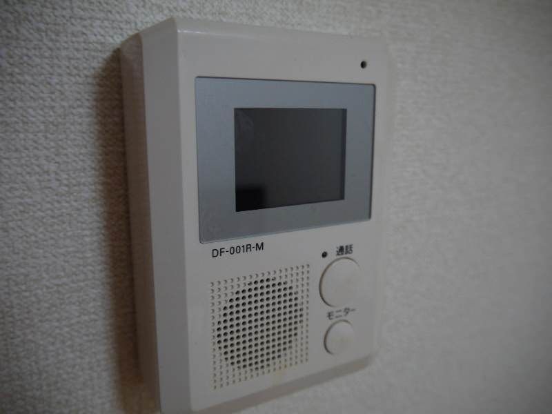 Leopalace Misato 1K Apartment for Rent in Okinawa City - Thumbnail 2