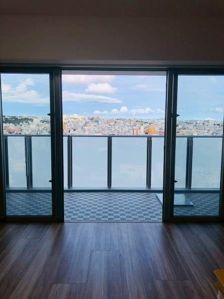 Naha City 3LDK Apartment with Views Near Kokusai-dori - Thumbnail 2