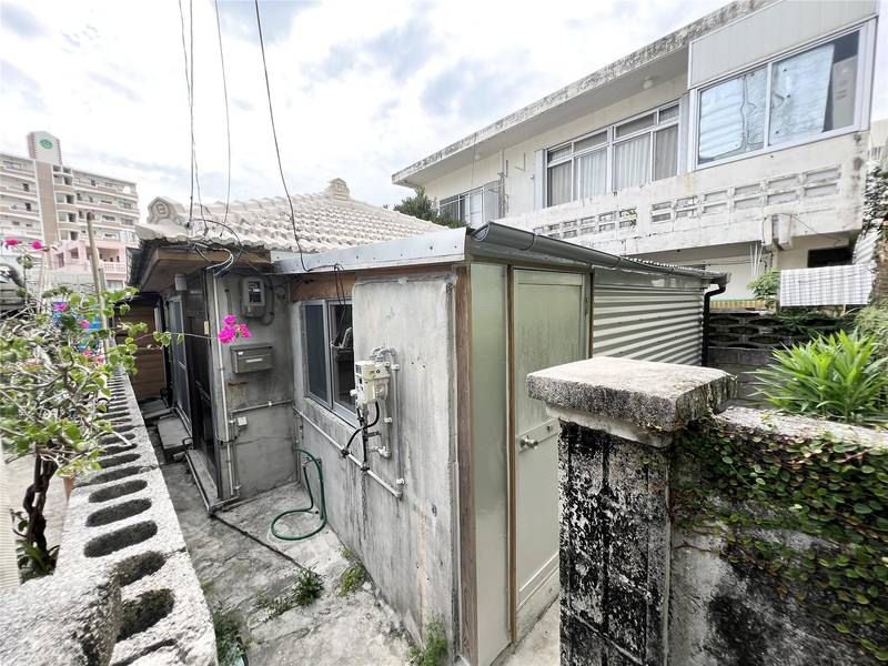 Traditional 1LDK House for Rent in Naha, Okinawa - Thumbnail 2