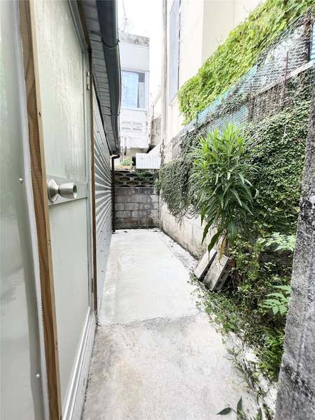 Traditional 1LDK House for Rent in Naha, Okinawa - Thumbnail 3