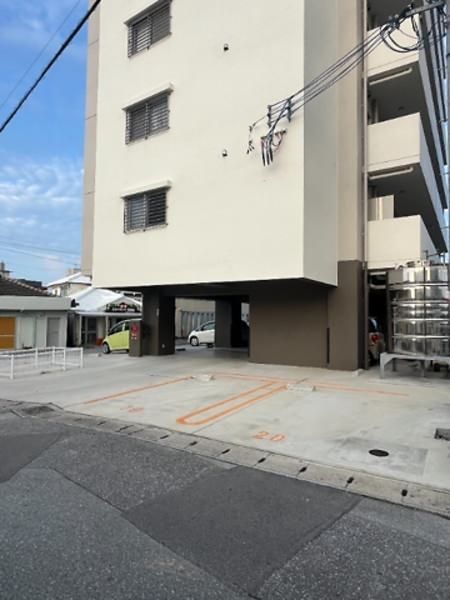 Modern 2DK Apartment for Rent in Misato, Okinawa City - Thumbnail 4