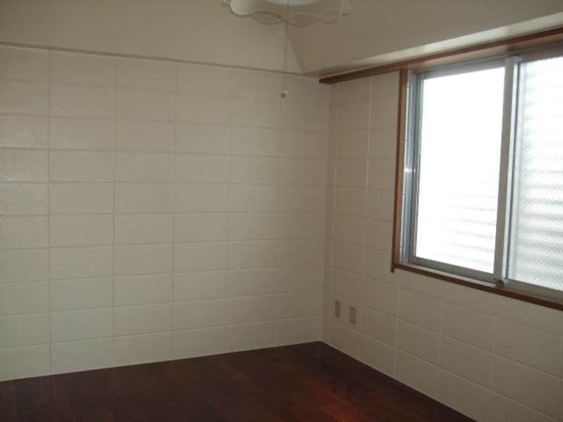 Co-op Sakura 2LDK Apartment for Rent in Urasoe, Okinawa - Thumbnail 2