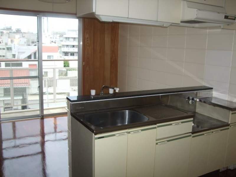 Co-op Sakura 2LDK Apartment for Rent in Urasoe, Okinawa - Thumbnail 3
