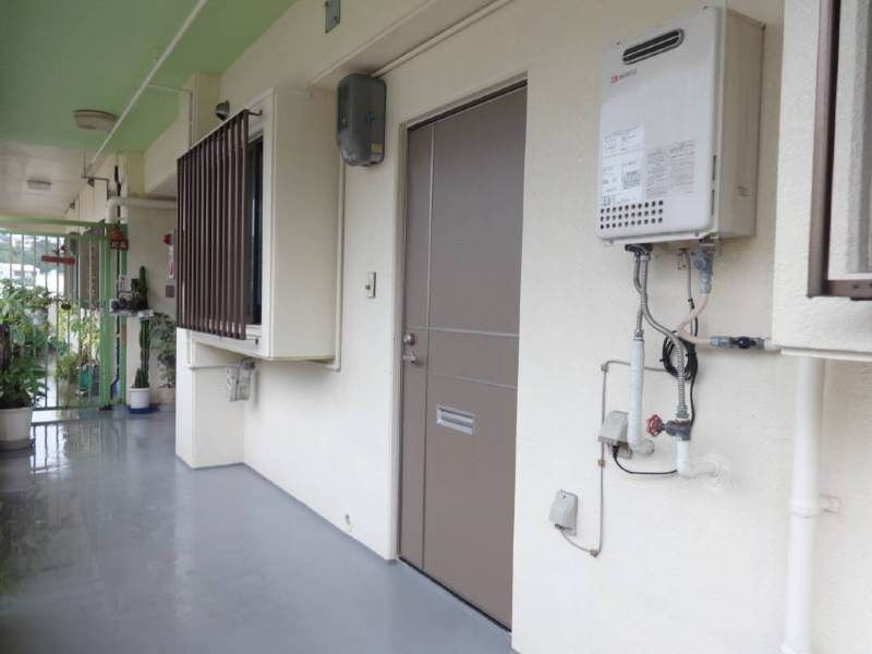 3DK Apartment for Rent in Naha City's Matsushima Area - Thumbnail 2