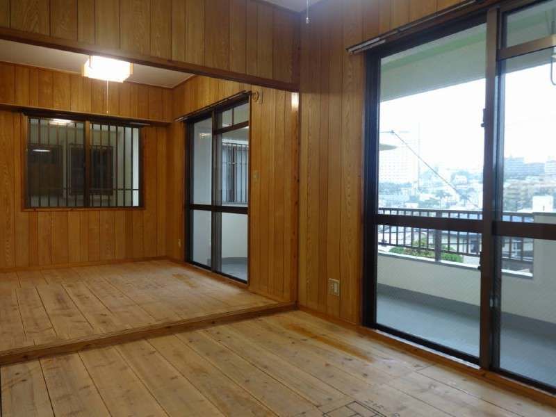 3DK Apartment for Rent in Naha City's Matsushima Area - Thumbnail 4