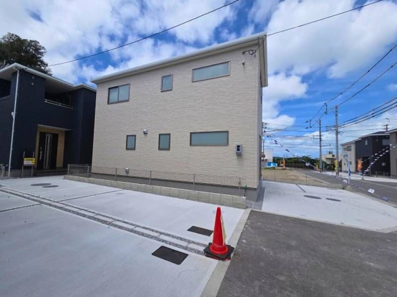 New 3LDK House for Sale in Uruma, Okinawa Prefecture - Thumbnail 2