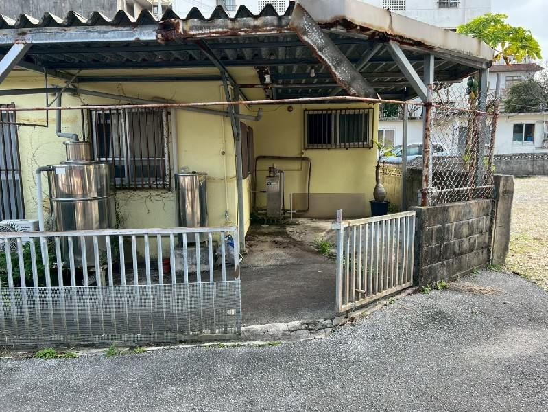 Office for Rent in Ginowan, Okinawa | 66.88 sqm with Parking - Thumbnail 2