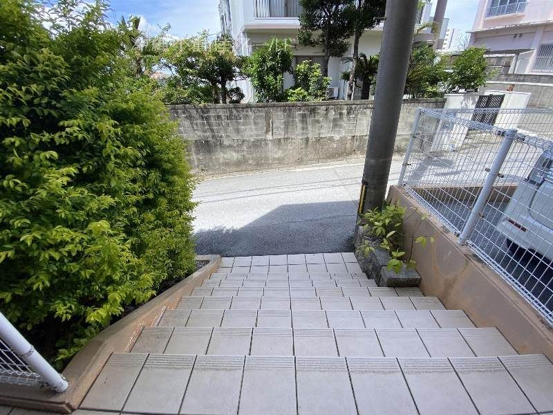 1LDK Ocean View Apartment for Rent in Ginowan, Okinawa - Thumbnail 3