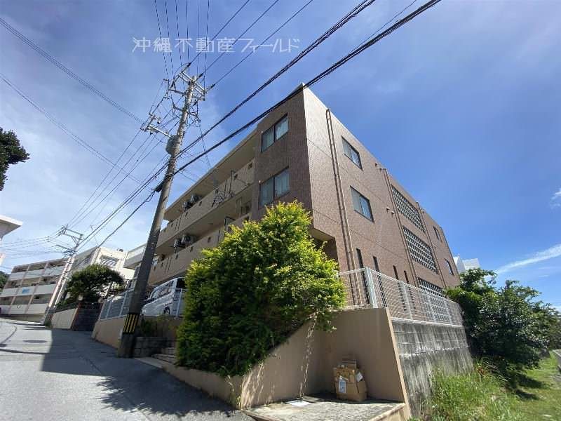 1LDK Ocean View Apartment for Rent in Ginowan, Okinawa - Thumbnail 2