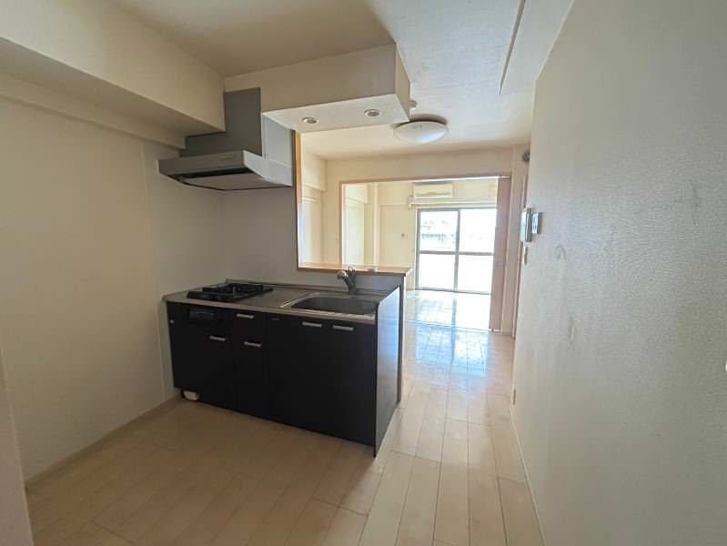Green Hills Eiko 1DK Apartment for Rent in Uruma City, Okinawa - Thumbnail 4