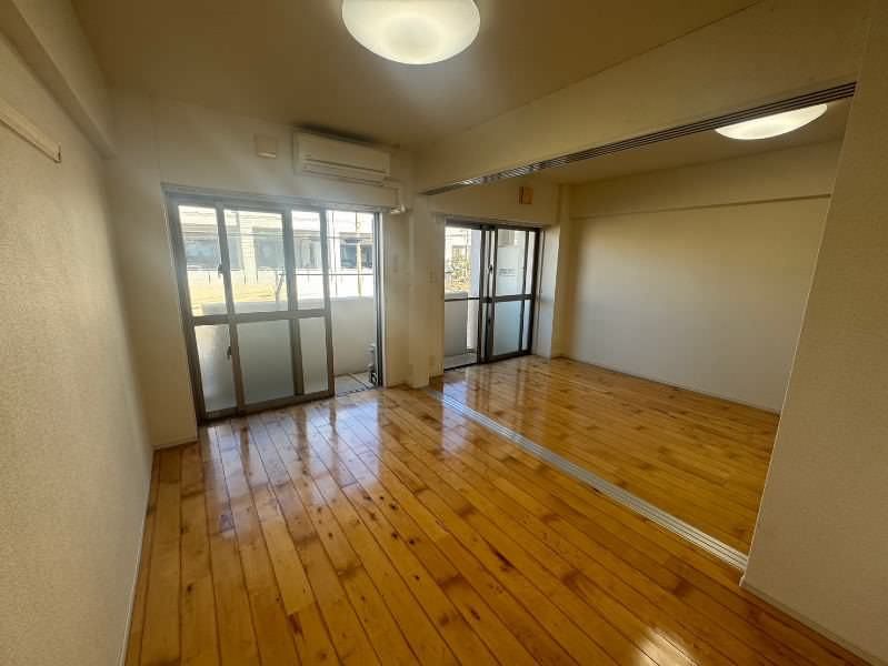 1LDK Apartment for Rent in Tomigusuku, Okinawa | 42 sqm - Thumbnail 3