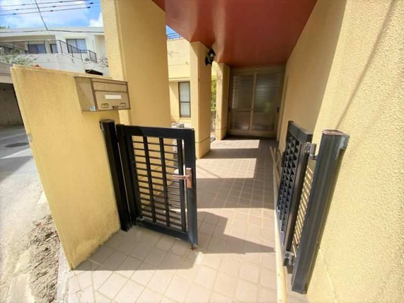 6LDK Detached House for Rent in Urasoe City, Okinawa - Thumbnail 4
