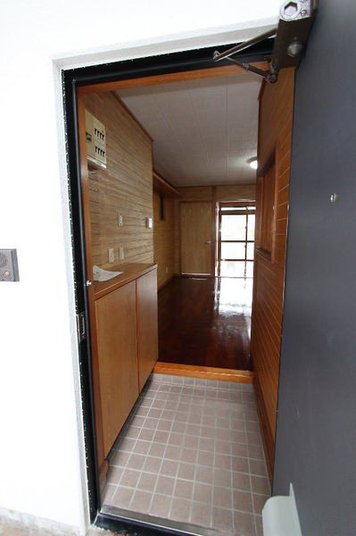 2LDK Apartment for Rent in Urasoe City, Okinawa - Thumbnail 3