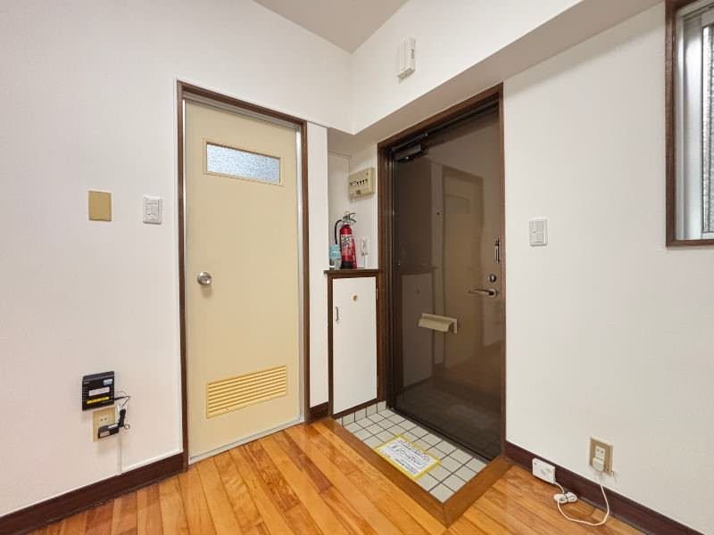 1DK Apartment for Rent in Uchima, Urasoe City, Okinawa - Thumbnail 2