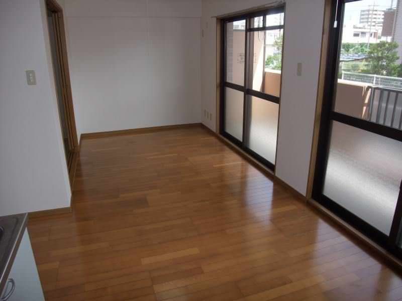 3LDK Apartment for Rent in Nakagusuku Village, Okinawa - Thumbnail 3