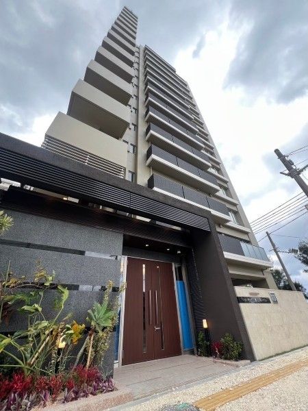 3LDK Penthouse Apartment in Naha City, Okinawa - Thumbnail 2