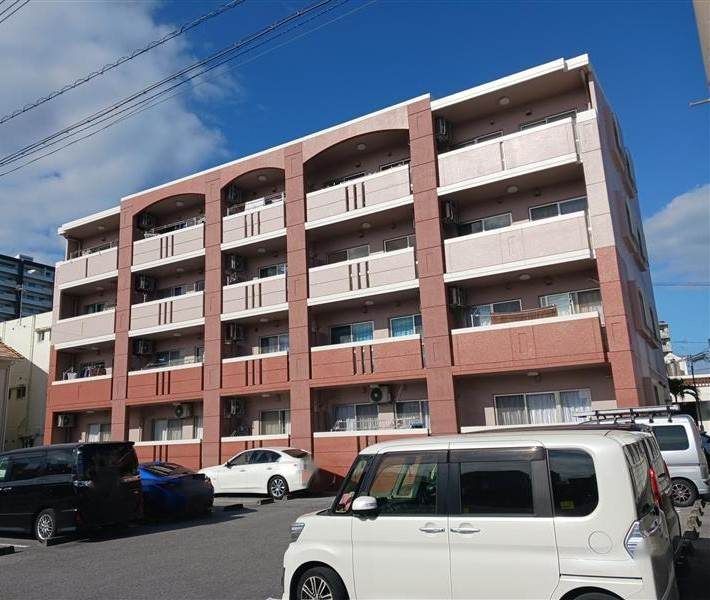 1LDK Apartment for Rent in Hiyagon, Okinawa City | 42.23 sqm - Thumbnail 2