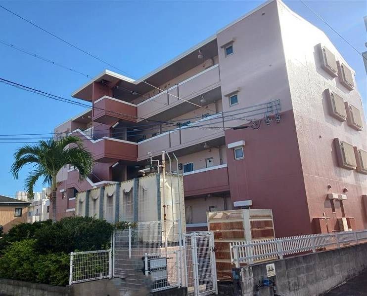 1LDK Apartment for Rent in Hiyagon, Okinawa City | 42.23 sqm - Thumbnail 3
